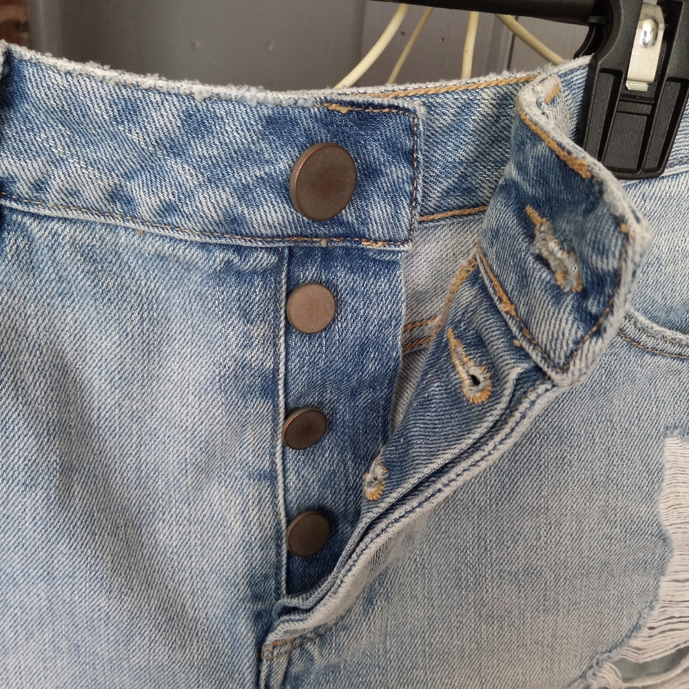 Asos distressed, high waisted, jean shorts, US size 4 ( UK 8 ) - Picture 4 of 5